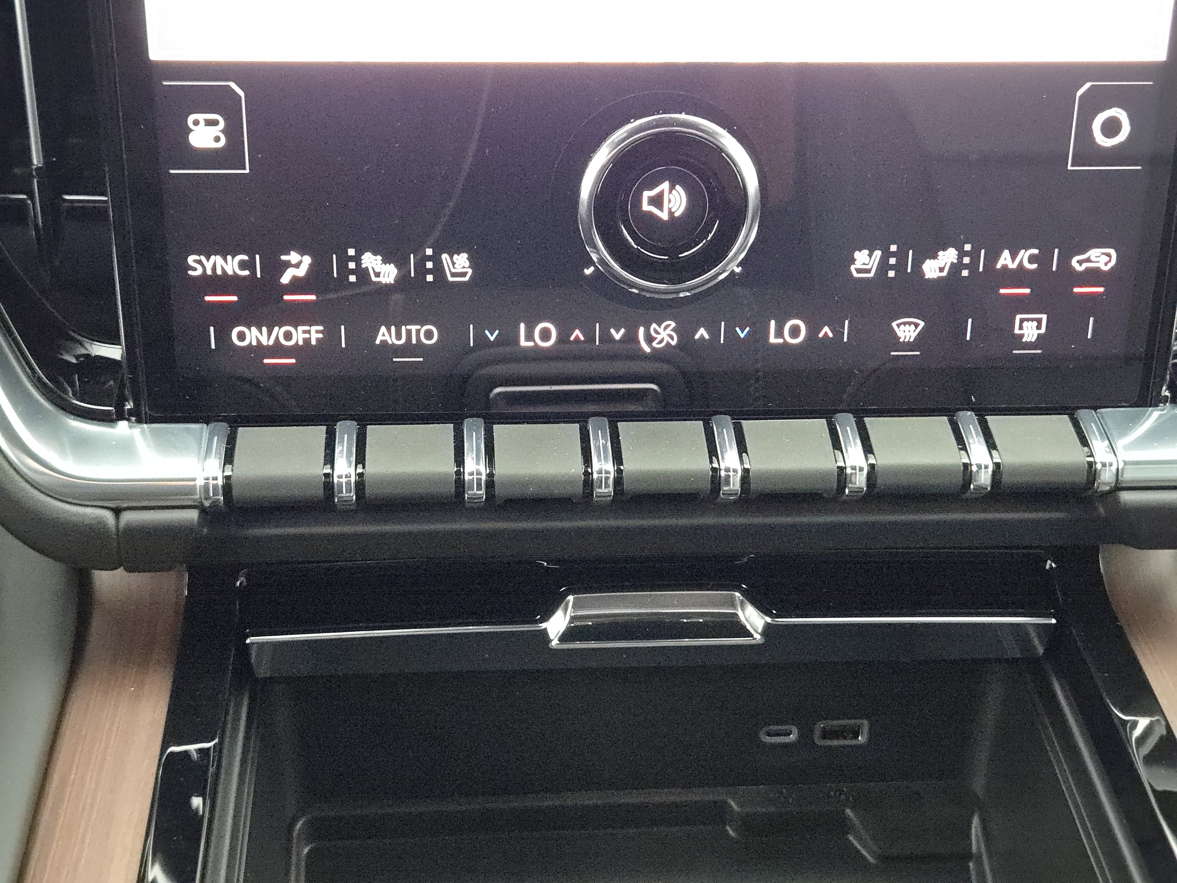 New 2026 GMC Yukon XL Denali w/ Denali Reserve Package image 15