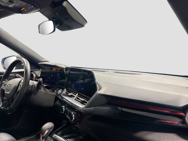 Used 2024 Chevrolet Trax RS w/ Sunroof Package FWD image 23