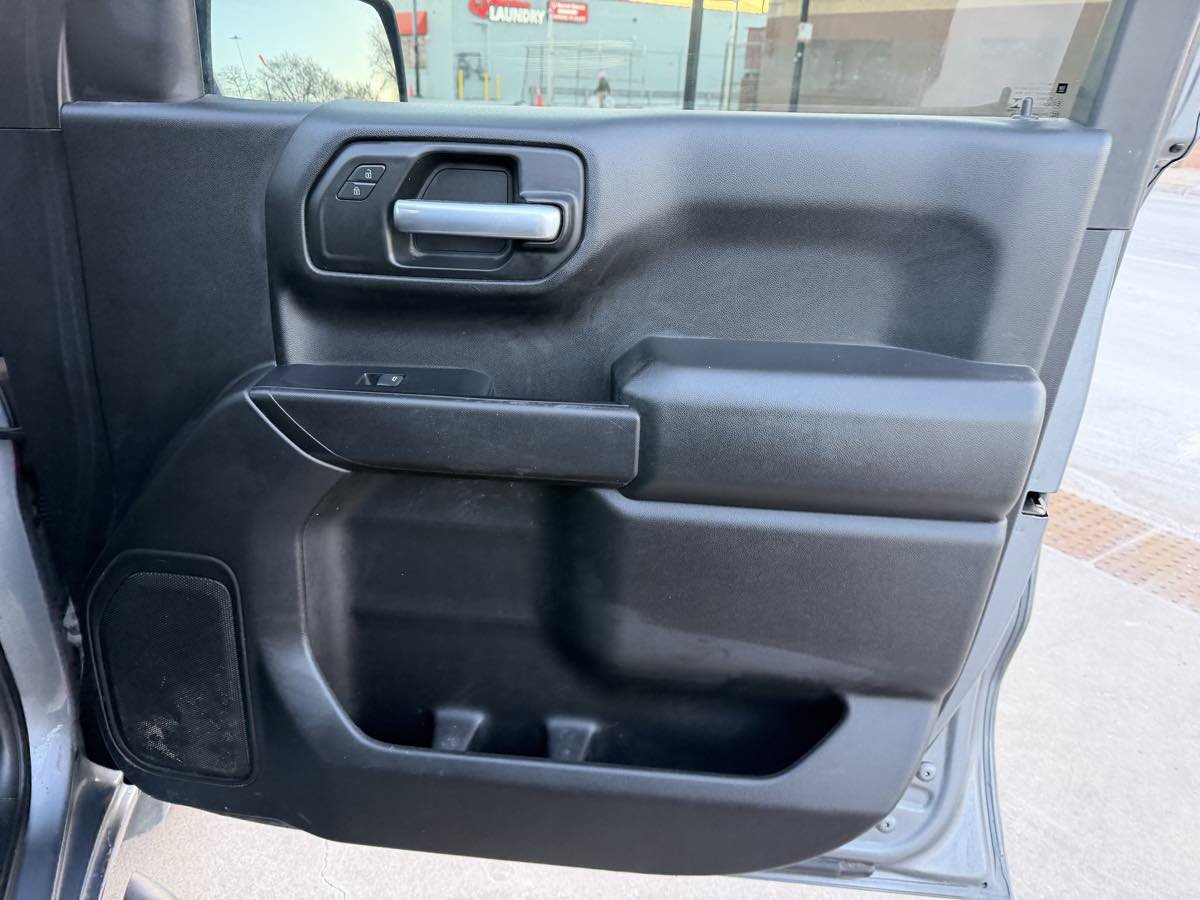 Used 2019 Chevrolet Silverado 1500 Custom w/ Custom Value Package image 22