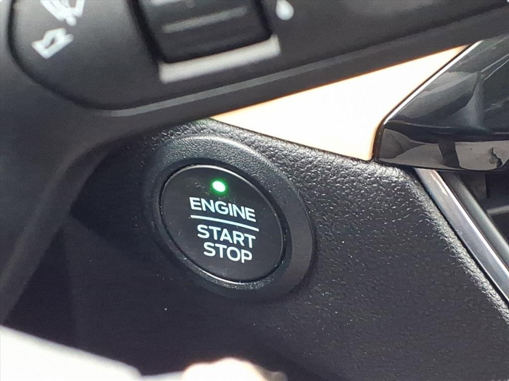 Used 2021 Ford Escape Titanium w/ Titanium Elite Package image 30