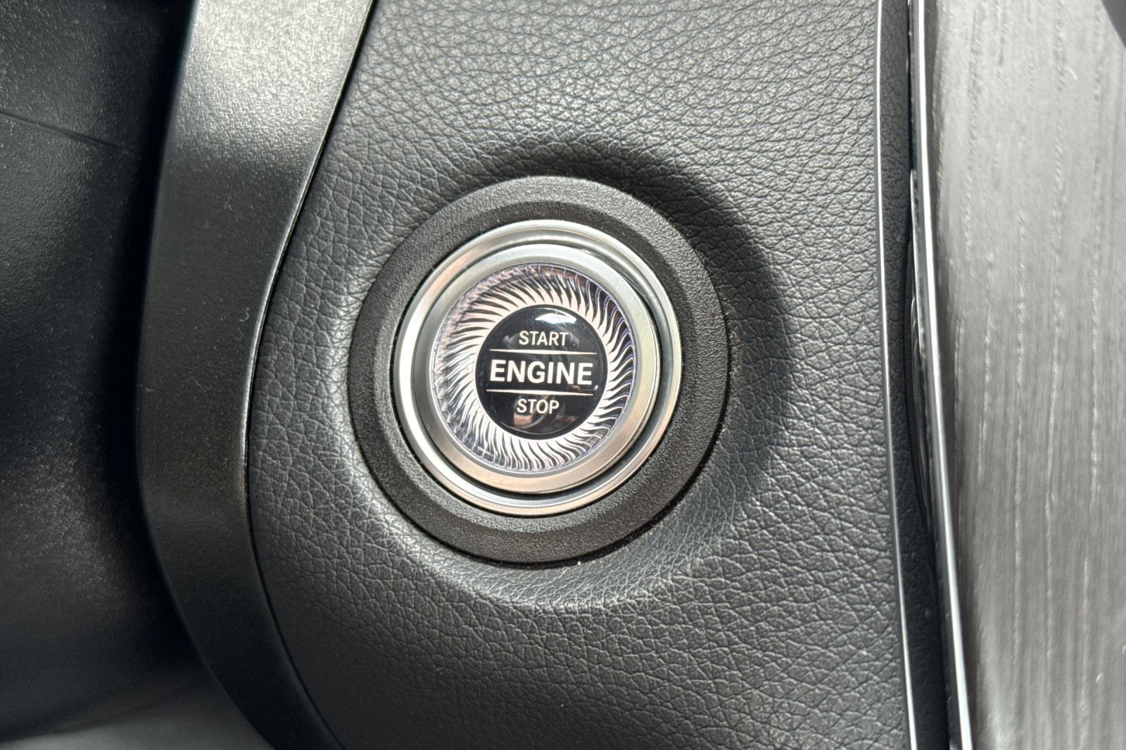 Certified 2022 Mercedes-Benz GLC 300 w/ Premium Package Lite image 22