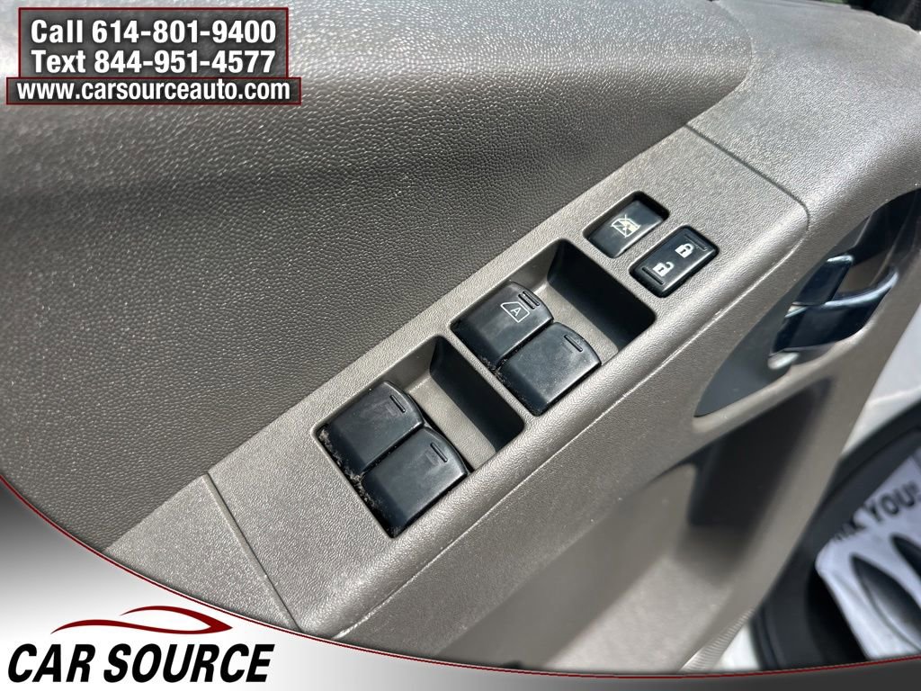 Used 2010 Suzuki Equator Sport RWD image 9
