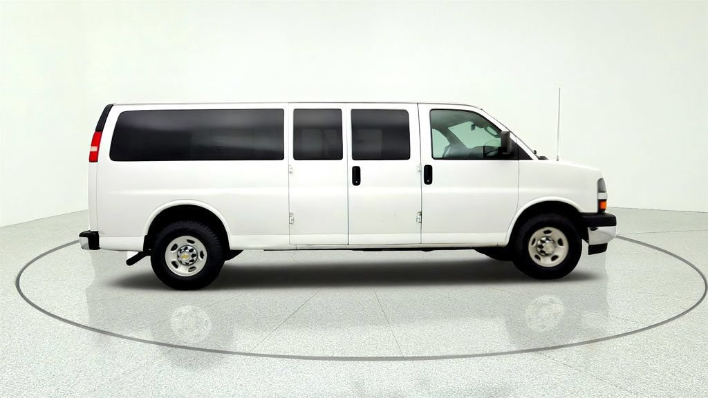 Used 2019 Chevrolet Express 3500 LT w/ LT Preferred Equipment Group RWD image 4