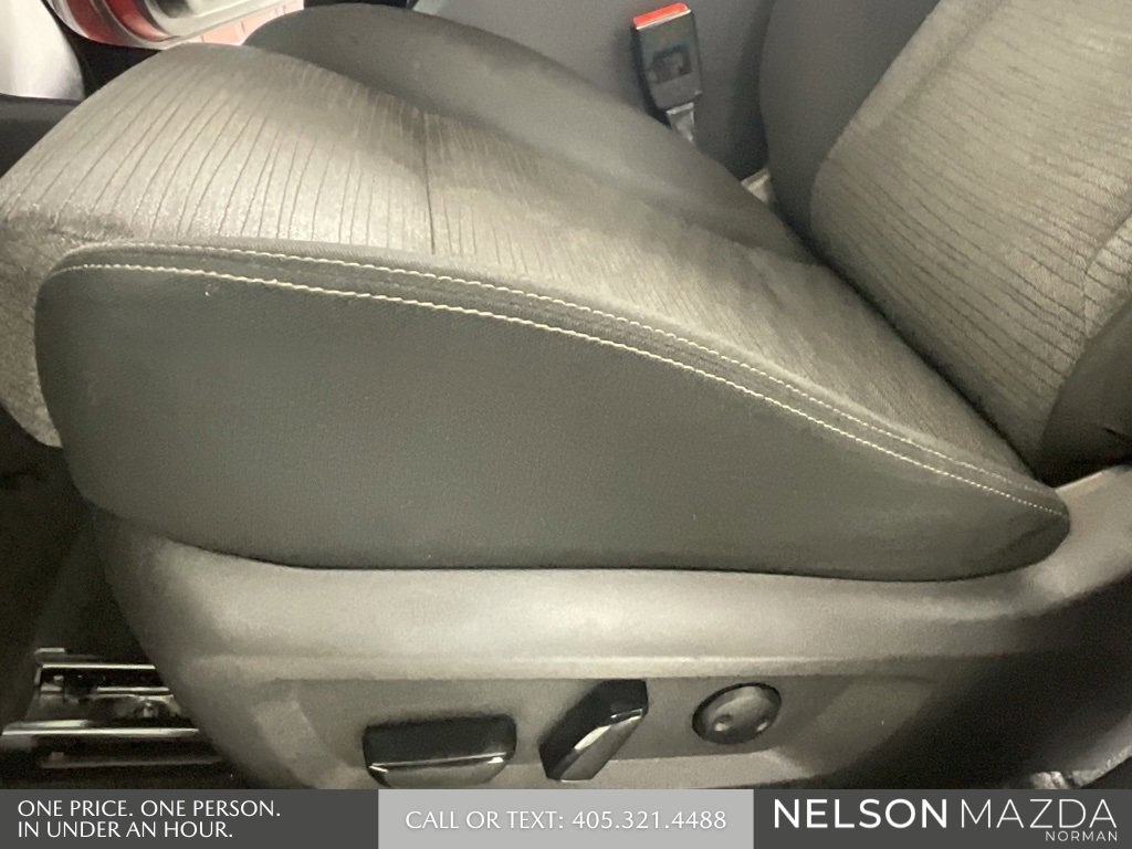 Used 2021 Nissan Rogue SV image 25