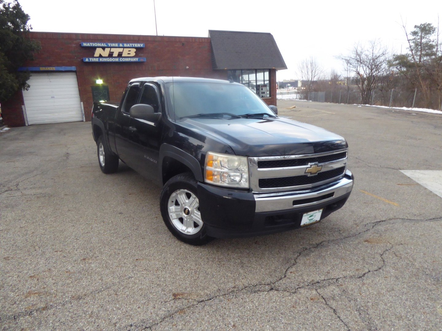 Used 2010 Chevrolet Silverado 1500 LT w/ Power Pack Plus image 2
