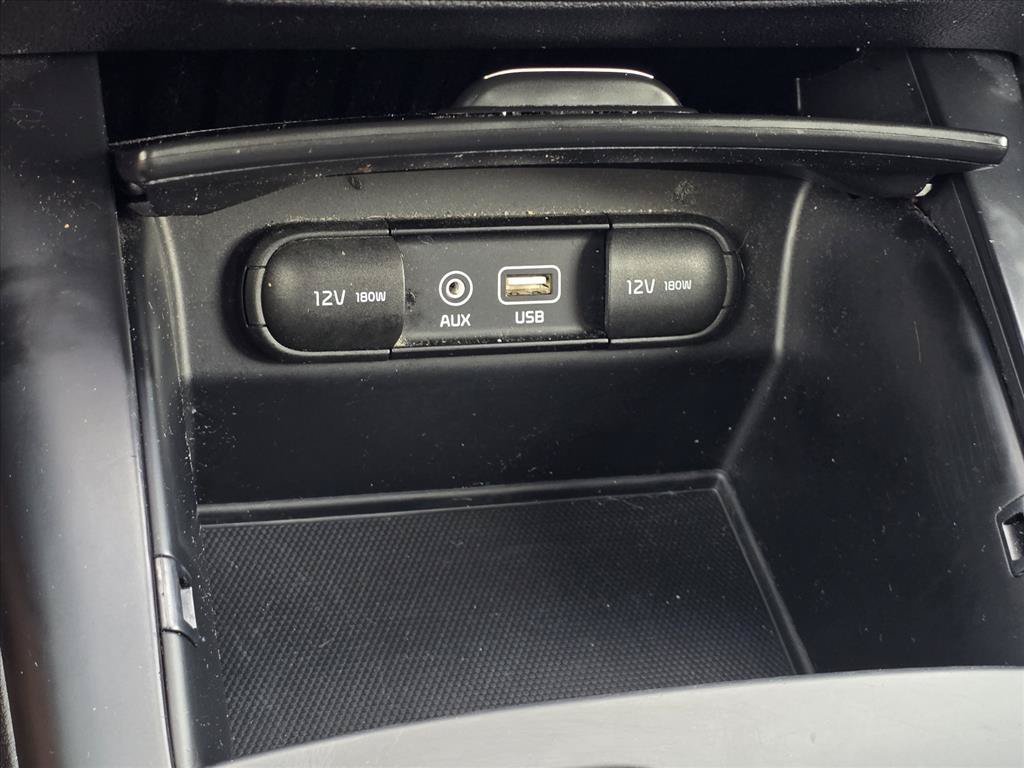 Used 2017 Kia Sorento FWD image 19