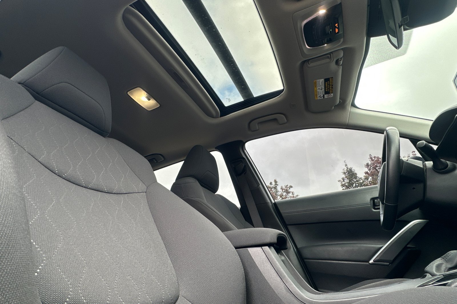 Used 2023 Toyota Corolla Cross LE w/ Moonroof Package FWD image 19