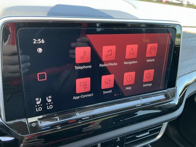 Used 2024 Volkswagen Atlas SEL AWD/4WD image 27