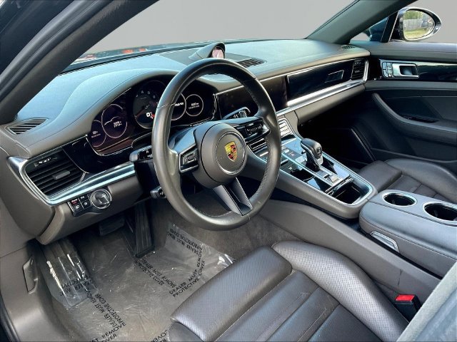 Used 2021 Porsche Panamera RWD image 18
