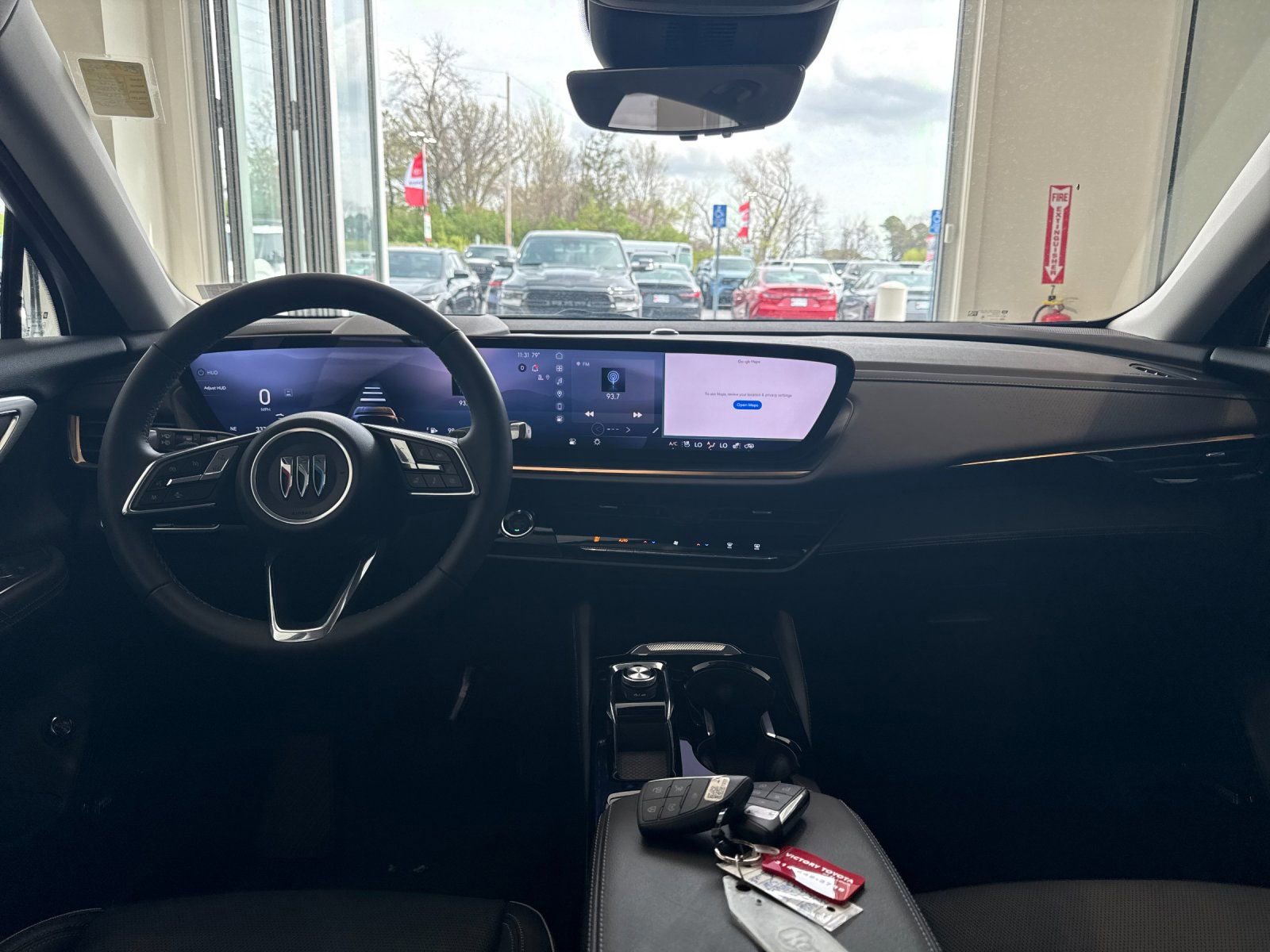 Used 2024 Buick Envision Avenir image 13