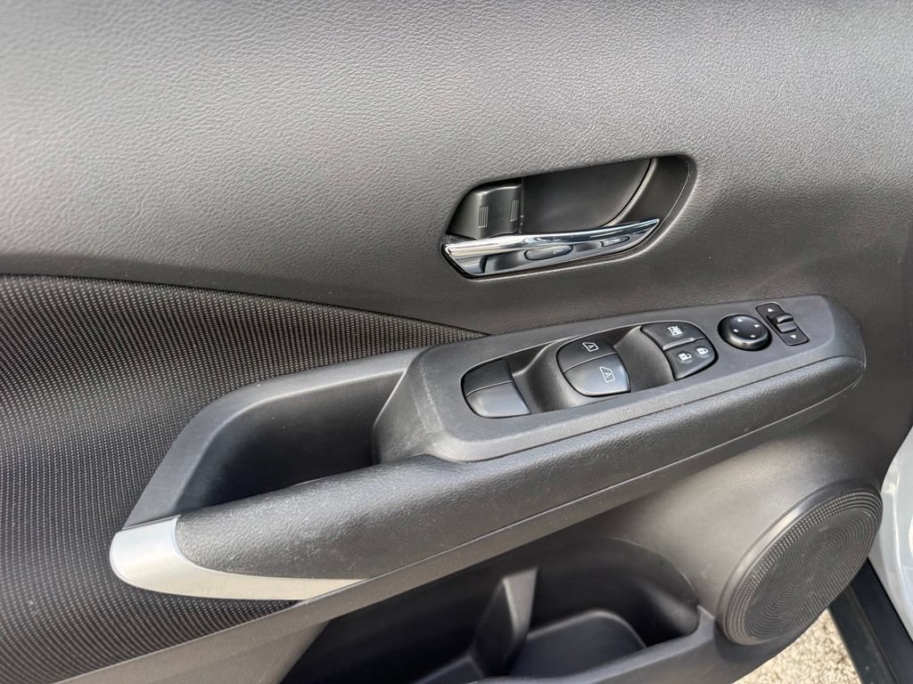 Used 2021 Nissan Kicks SV FWD image 14