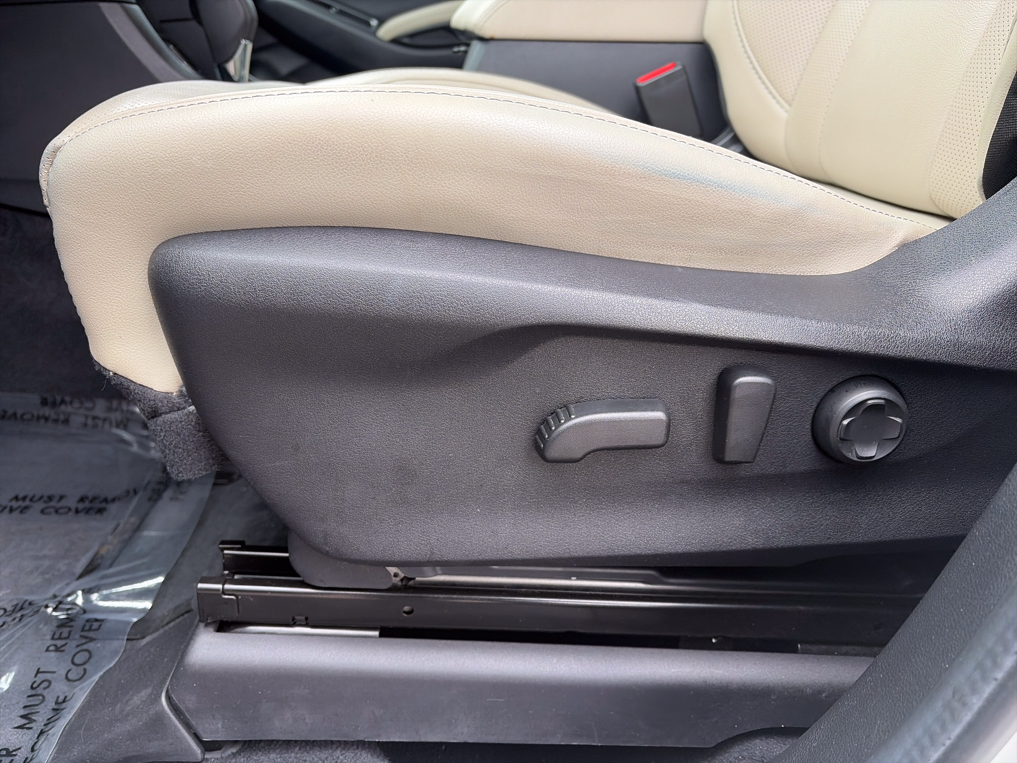 Used 2024 Subaru Ascent Limited w/ Technology Package AWD/4WD image 14