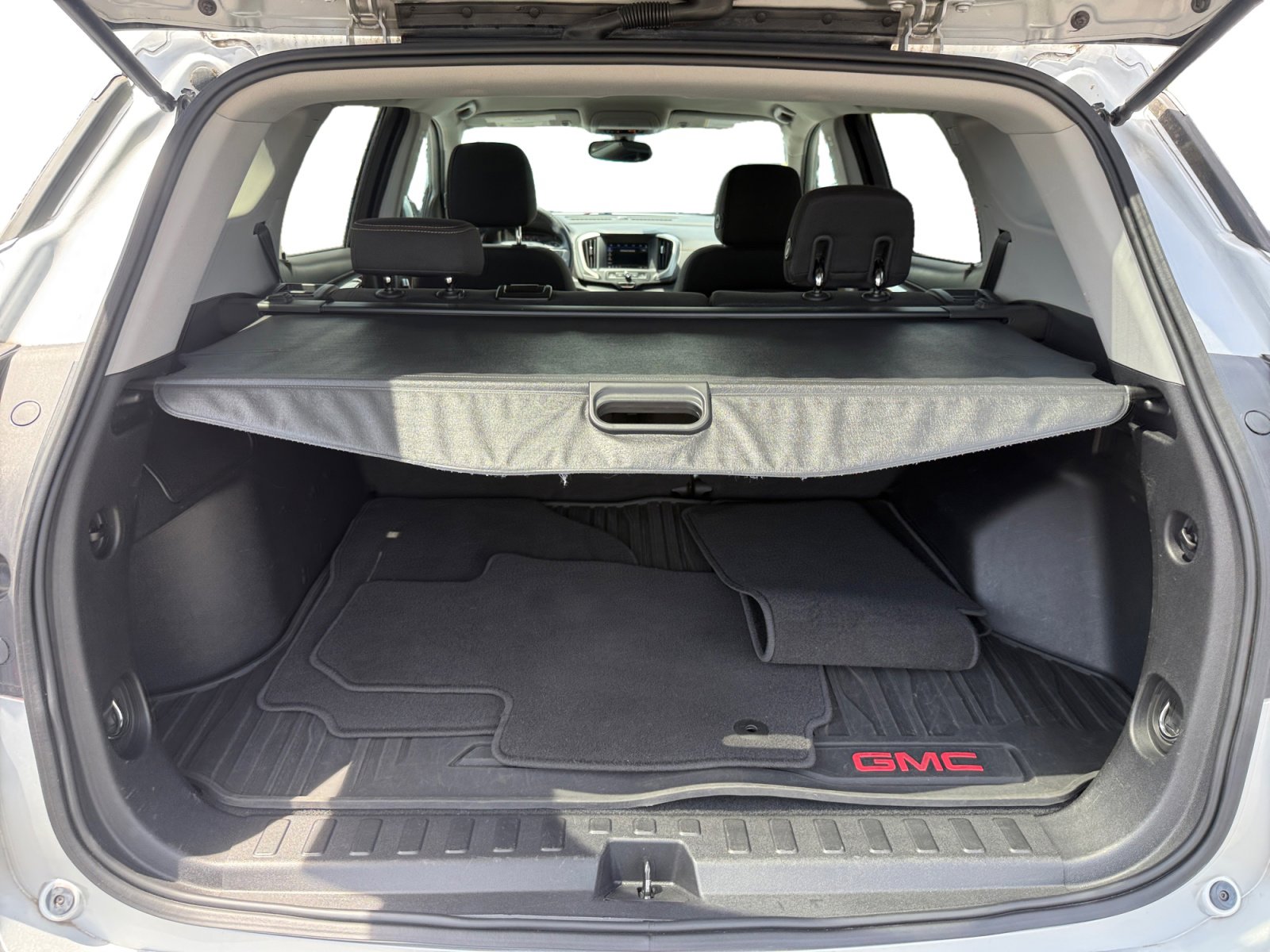 Used 2018 GMC Terrain SLE FWD image 17