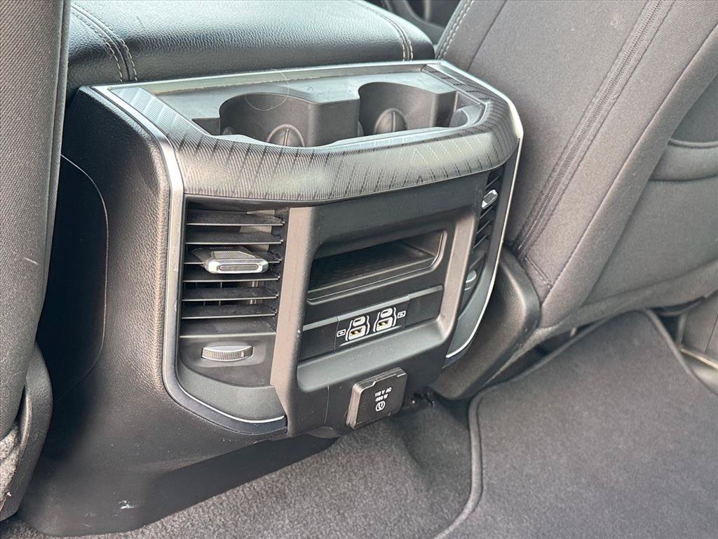 Used 2025 RAM 1500 Big Horn AWD/4WD image 9