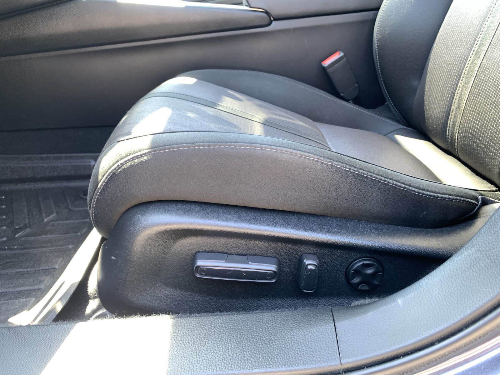 Used 2019 Honda Accord EX image 36