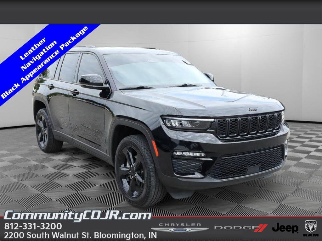 Used 2023 Jeep Grand Cherokee Limited w/ Black Appearance Package AWD/4WD image 1