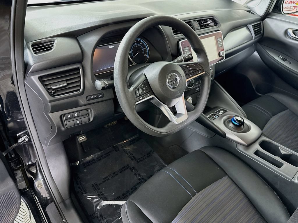 Used 2022 Nissan Leaf S FWD image 17