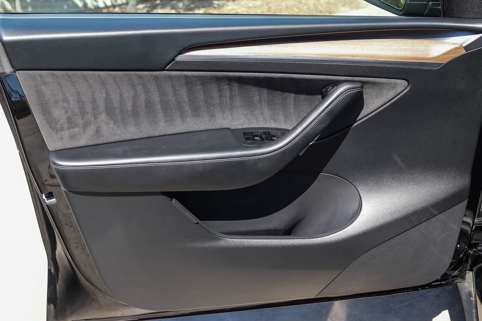 Used 2025 Tesla Model Y Performance AWD/4WD image 20