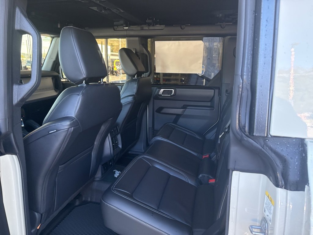 New 2025 Ford Bronco Outer Banks w/ Sasquatch Package image 19