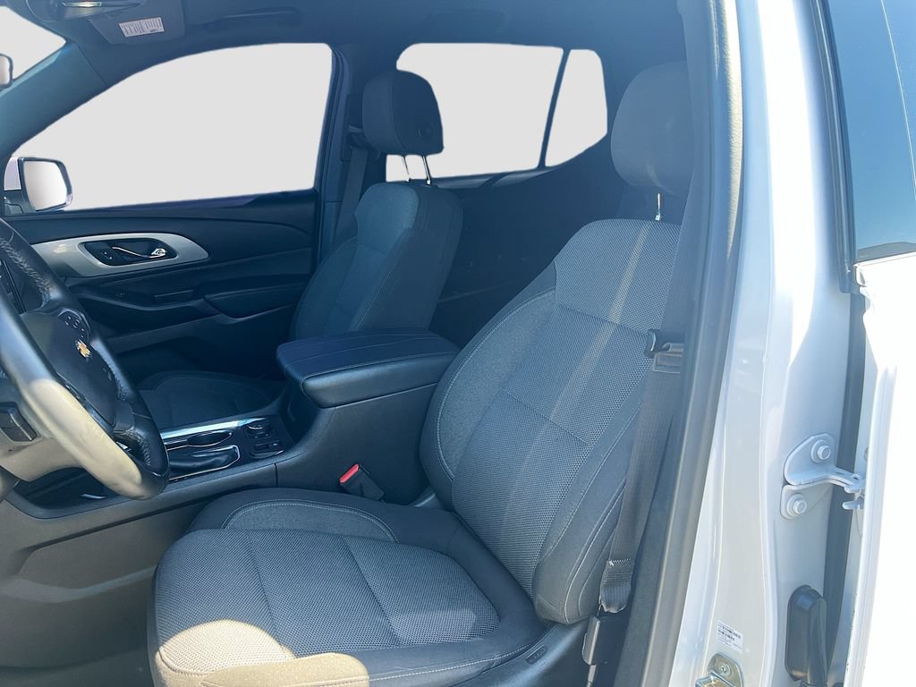 Used 2023 Chevrolet Traverse LT FWD image 20