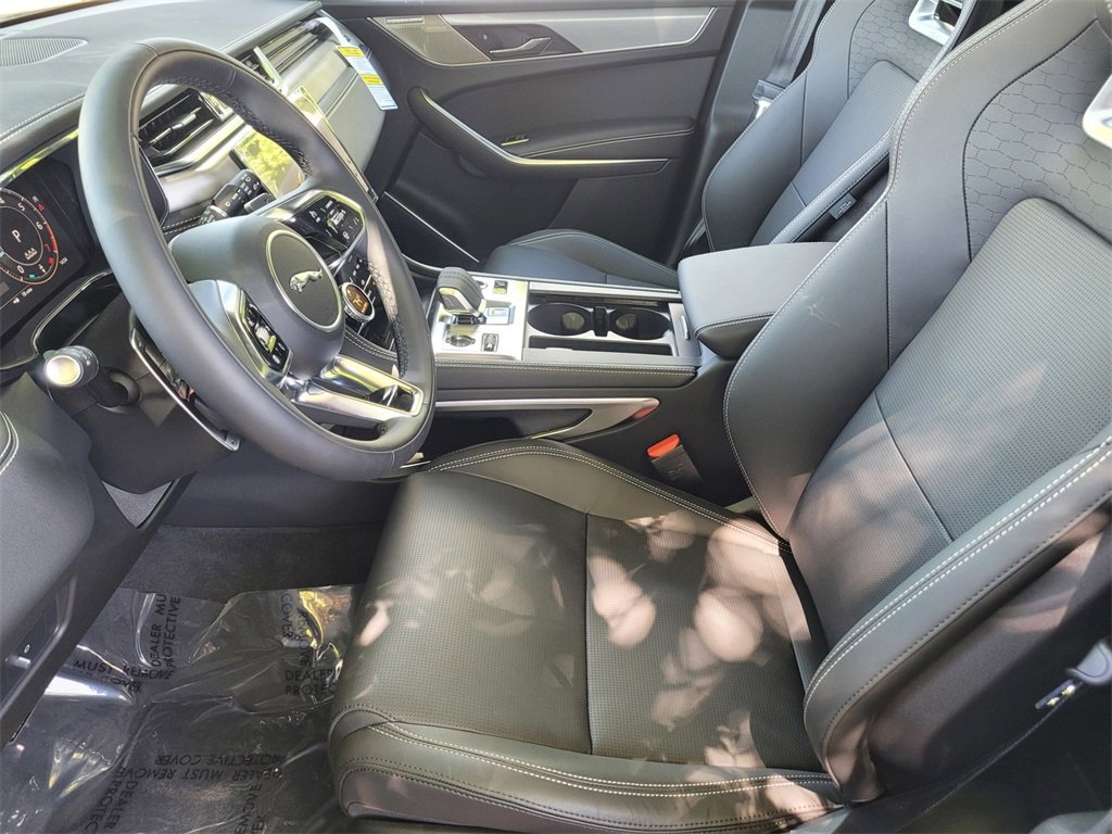 New 2026 Jaguar F-PACE R-Dynamic S image 12