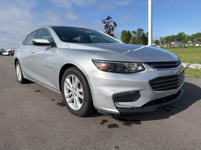 Used 2017 Chevrolet Malibu LT FWD image 1