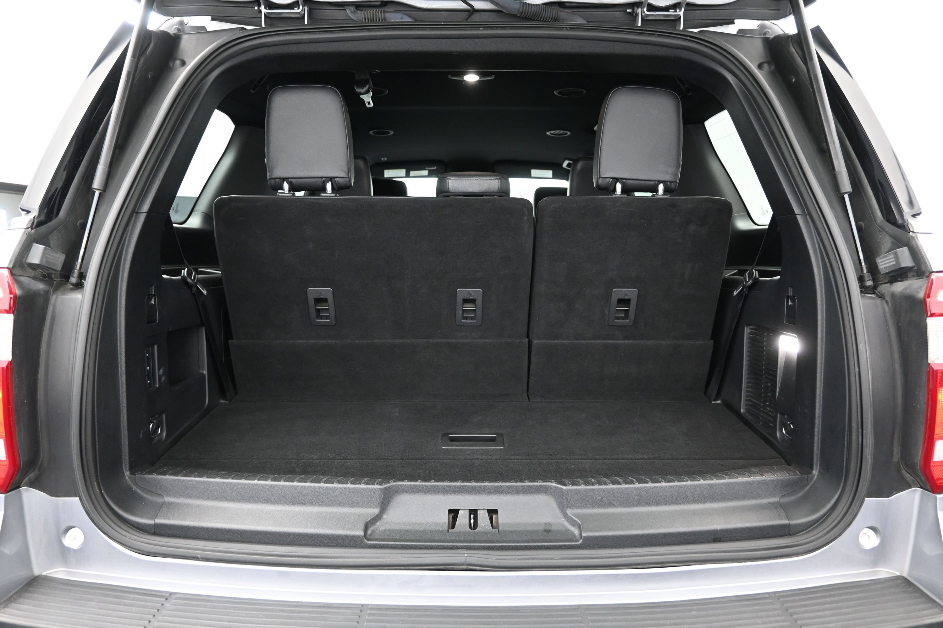 Used 2021 Ford Expedition XLT RWD image 7