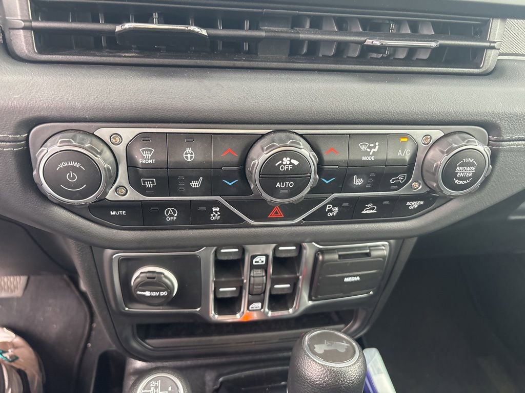 Used 2024 Jeep Wrangler Sahara w/ Technology Group image 20