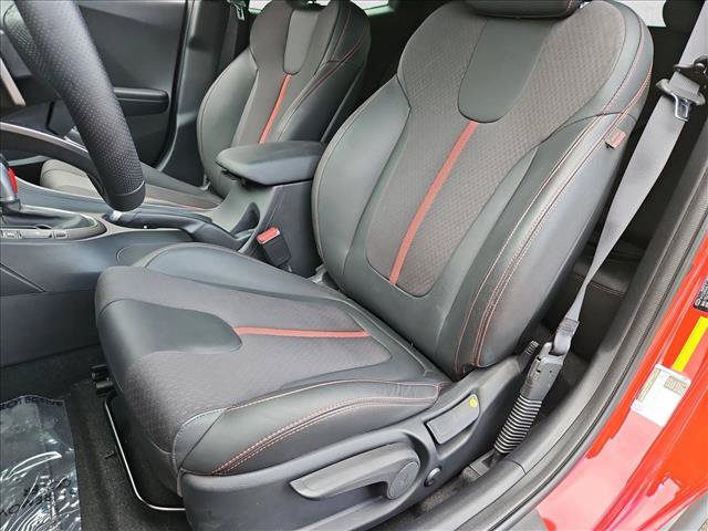 Used 2019 Hyundai Veloster Turbo FWD image 16