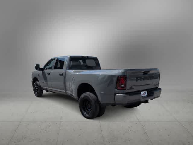 New 2026 RAM 3500 Big Horn AWD/4WD image 6