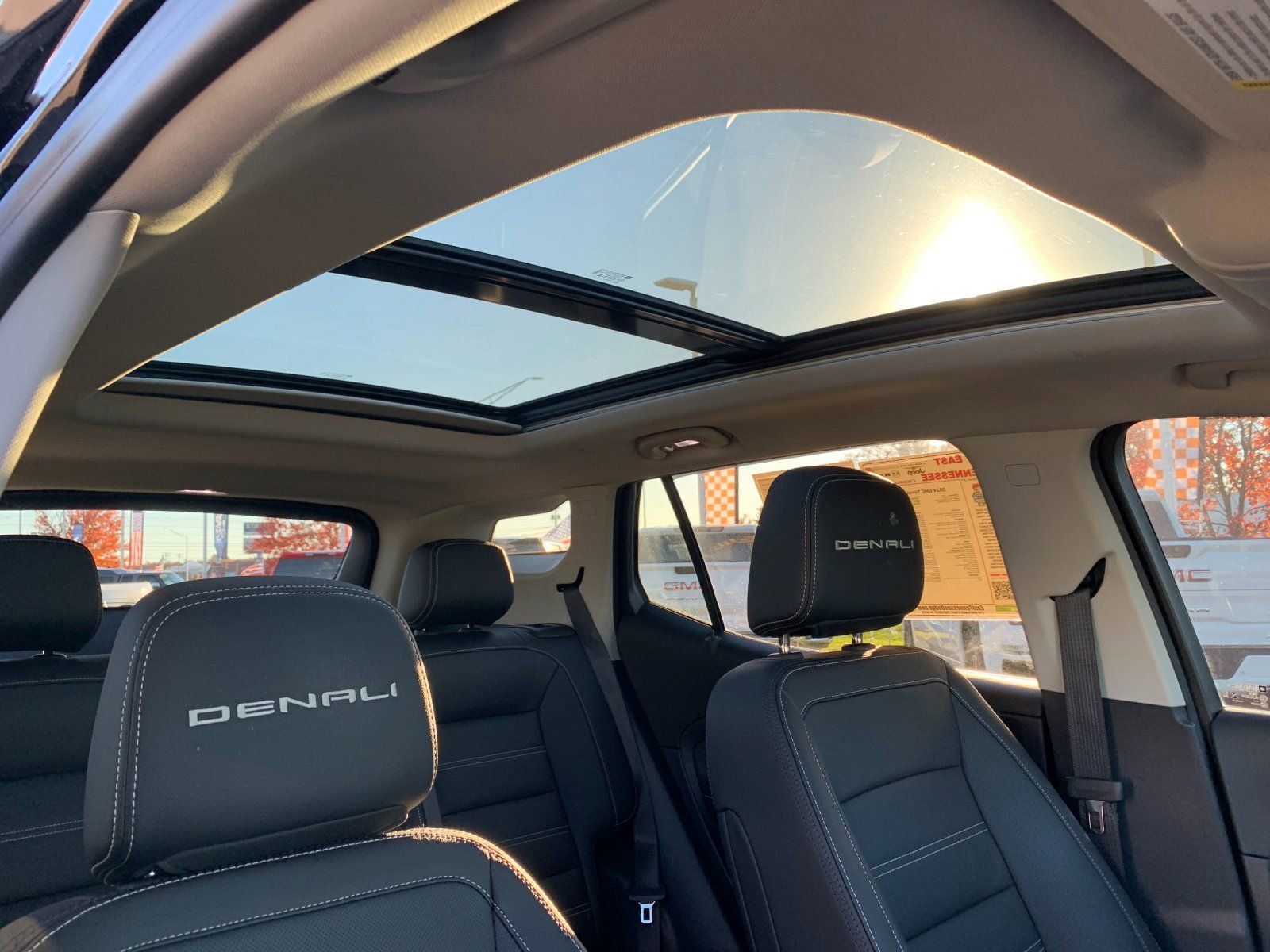 Used 2024 GMC Terrain Denali w/ Black Diamond Edition image 20