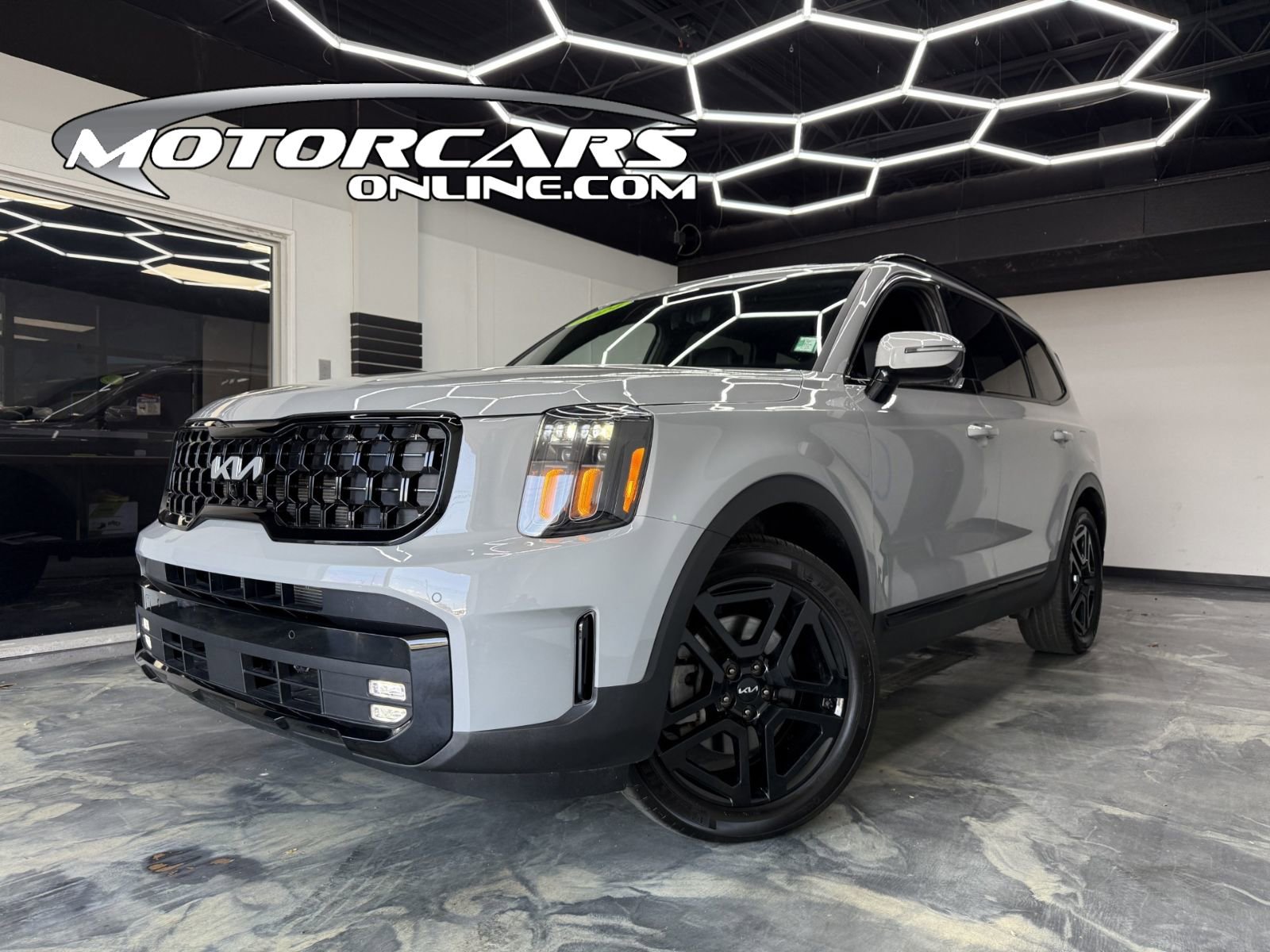 Used 2024 Kia Telluride SX X-Line image 1