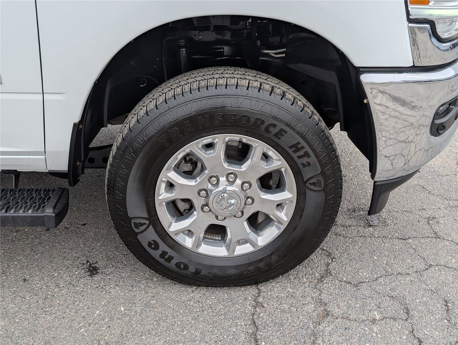 Used 2024 RAM 2500 Laramie w/ Chrome Bumper Package image 10