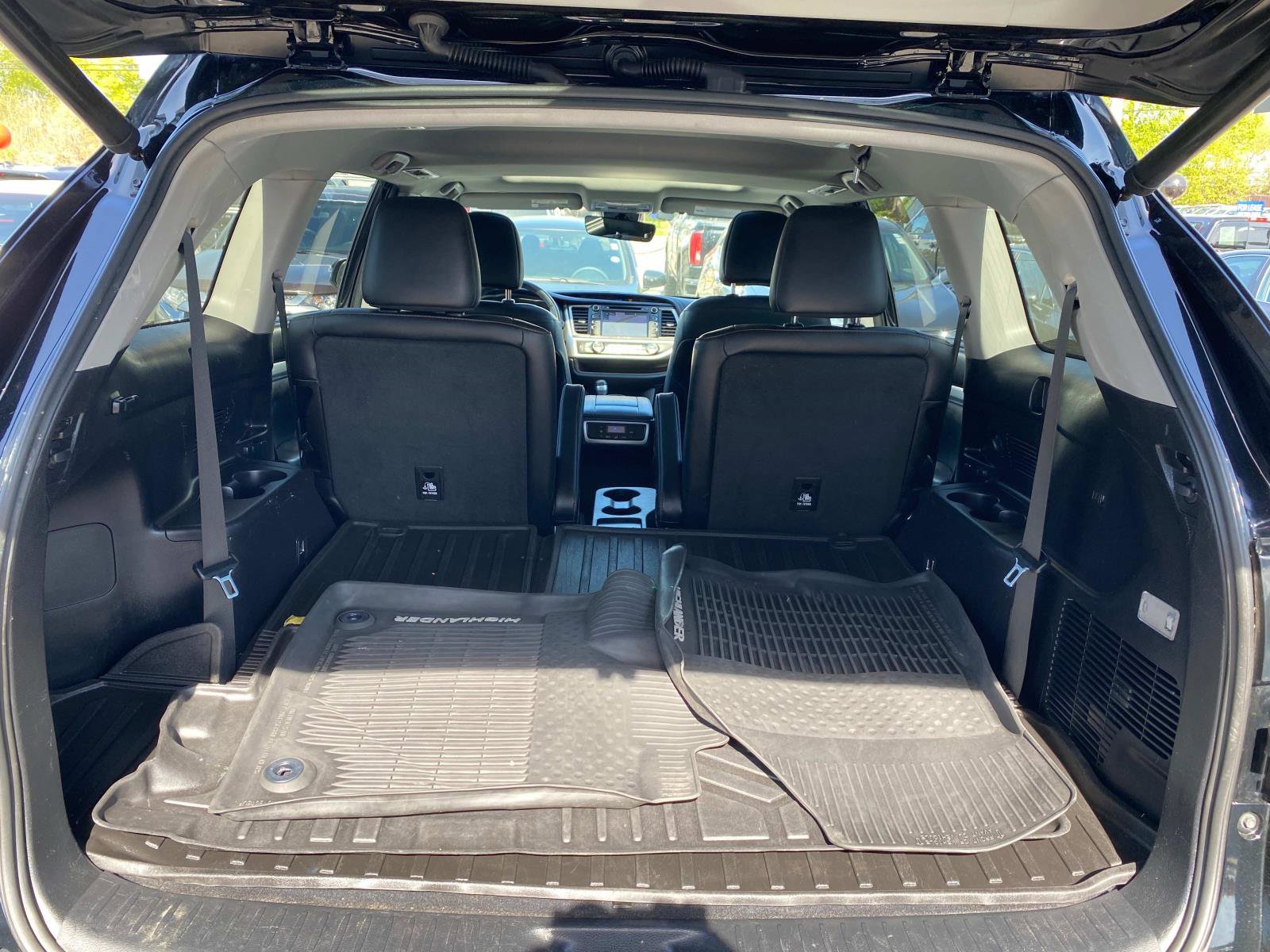 Used 2019 Toyota Highlander XLE image 5
