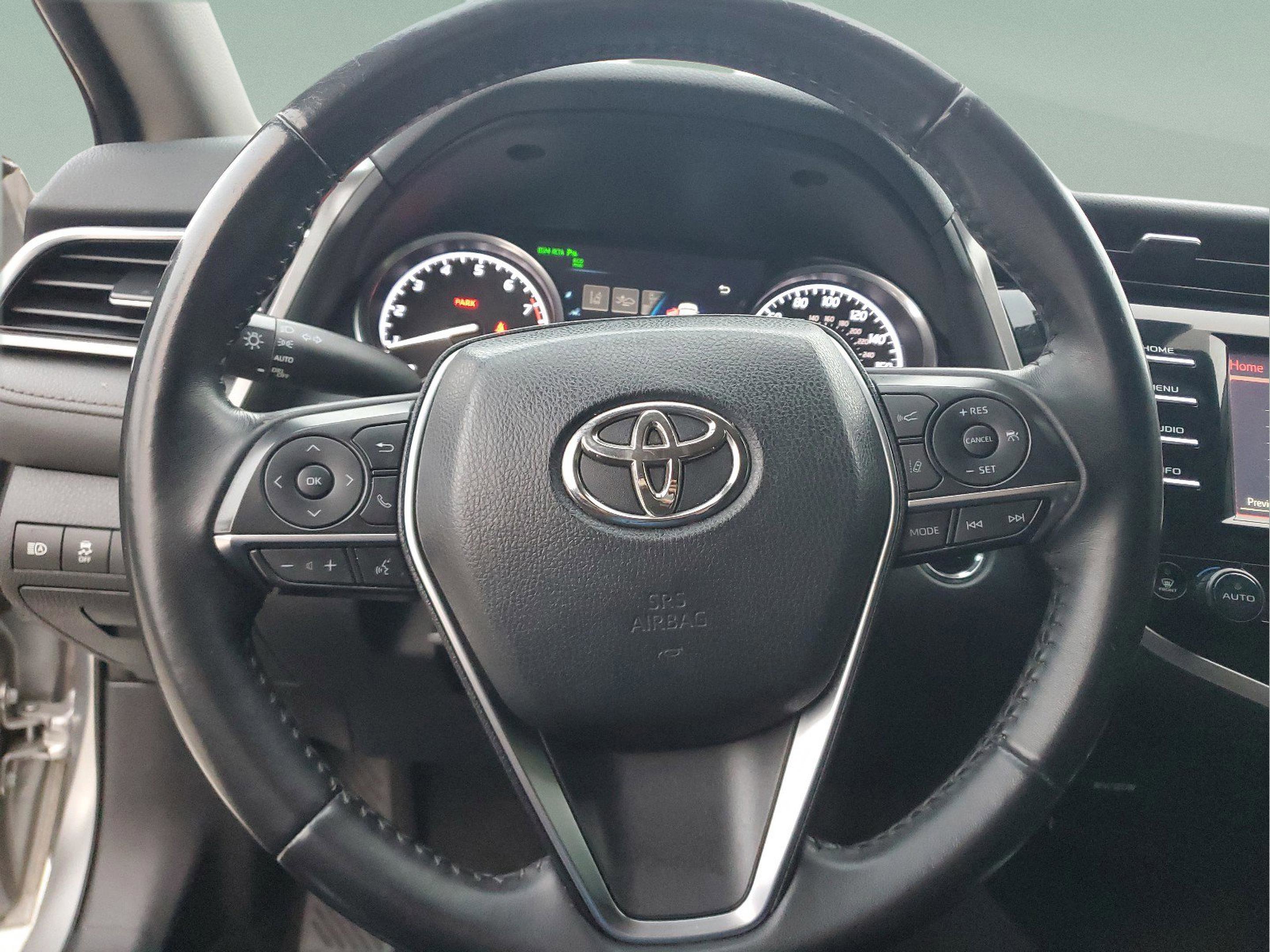 Used 2018 Toyota Camry XLE image 20