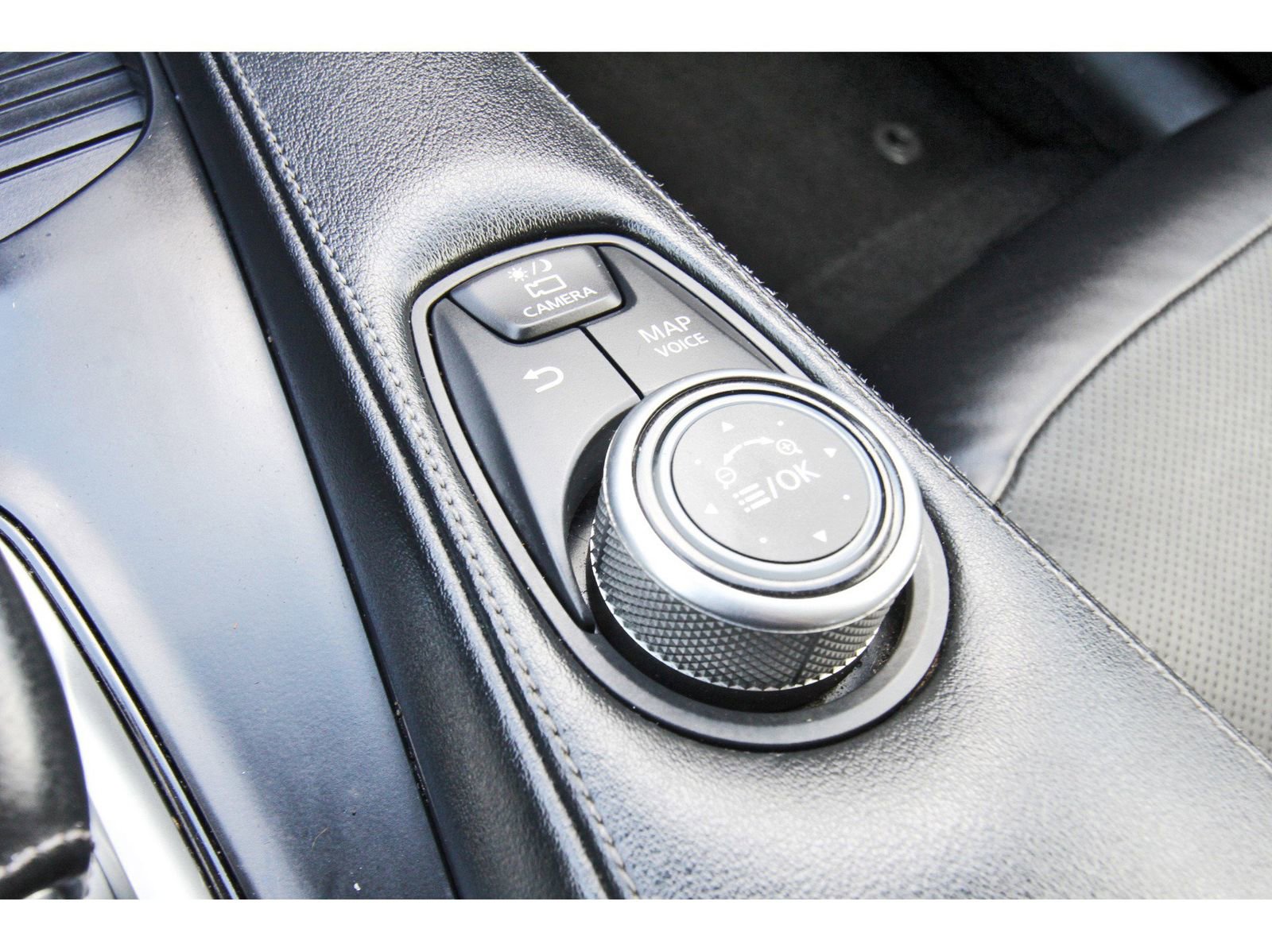 Used 2019 INFINITI QX50 Essential w/ Proassist Package image 27