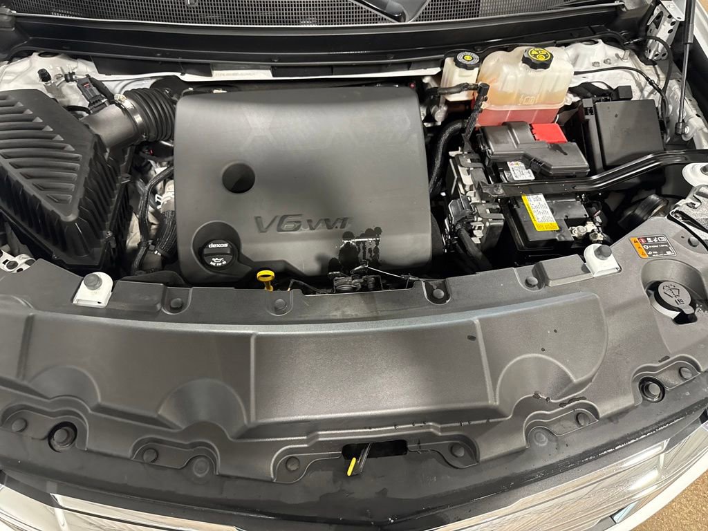 Used 2023 Chevrolet Traverse LT image 22