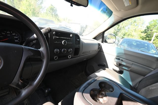 Used 2008 Chevrolet Silverado 1500 W/T w/ LS Package AWD/4WD image 10