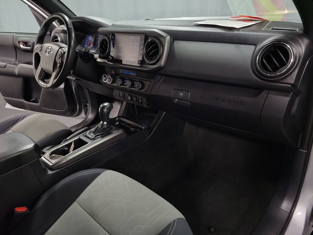 Used 2021 Toyota Tacoma TRD Off-Road AWD/4WD image 23