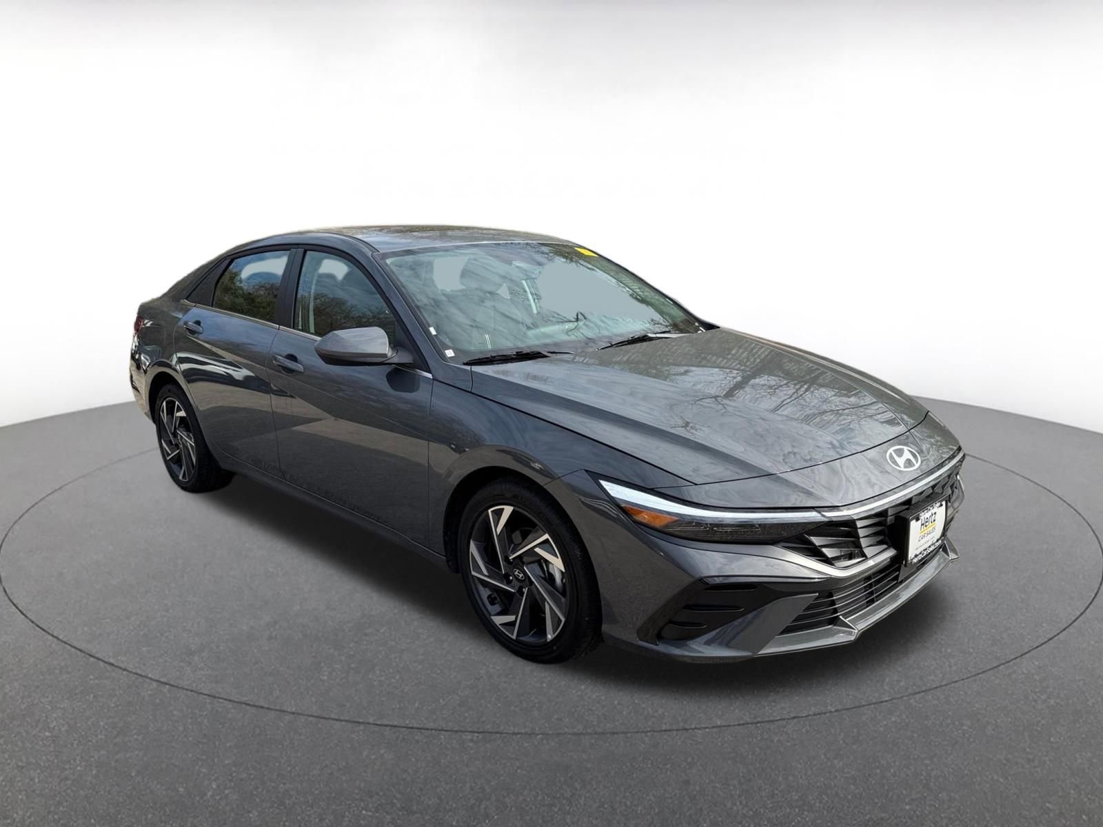 Used 2025 Hyundai Elantra SEL image 1