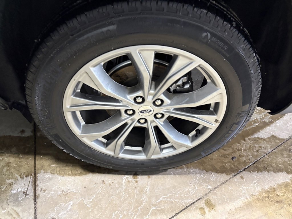 Used 2023 Ford Explorer XLT w/ Equipment Group 202A image 27