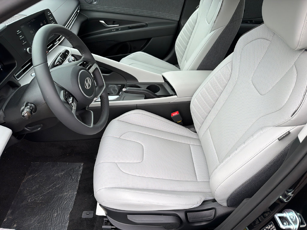 New 2026 Hyundai Elantra SEL Sport FWD image 10