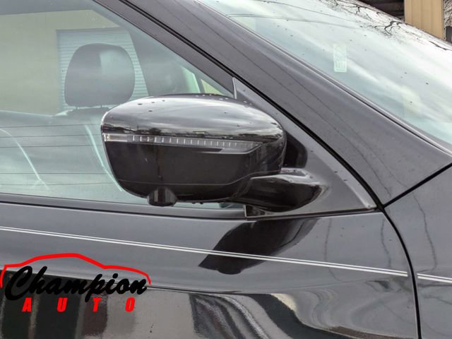 Used 2017 Nissan Pathfinder Platinum image 14