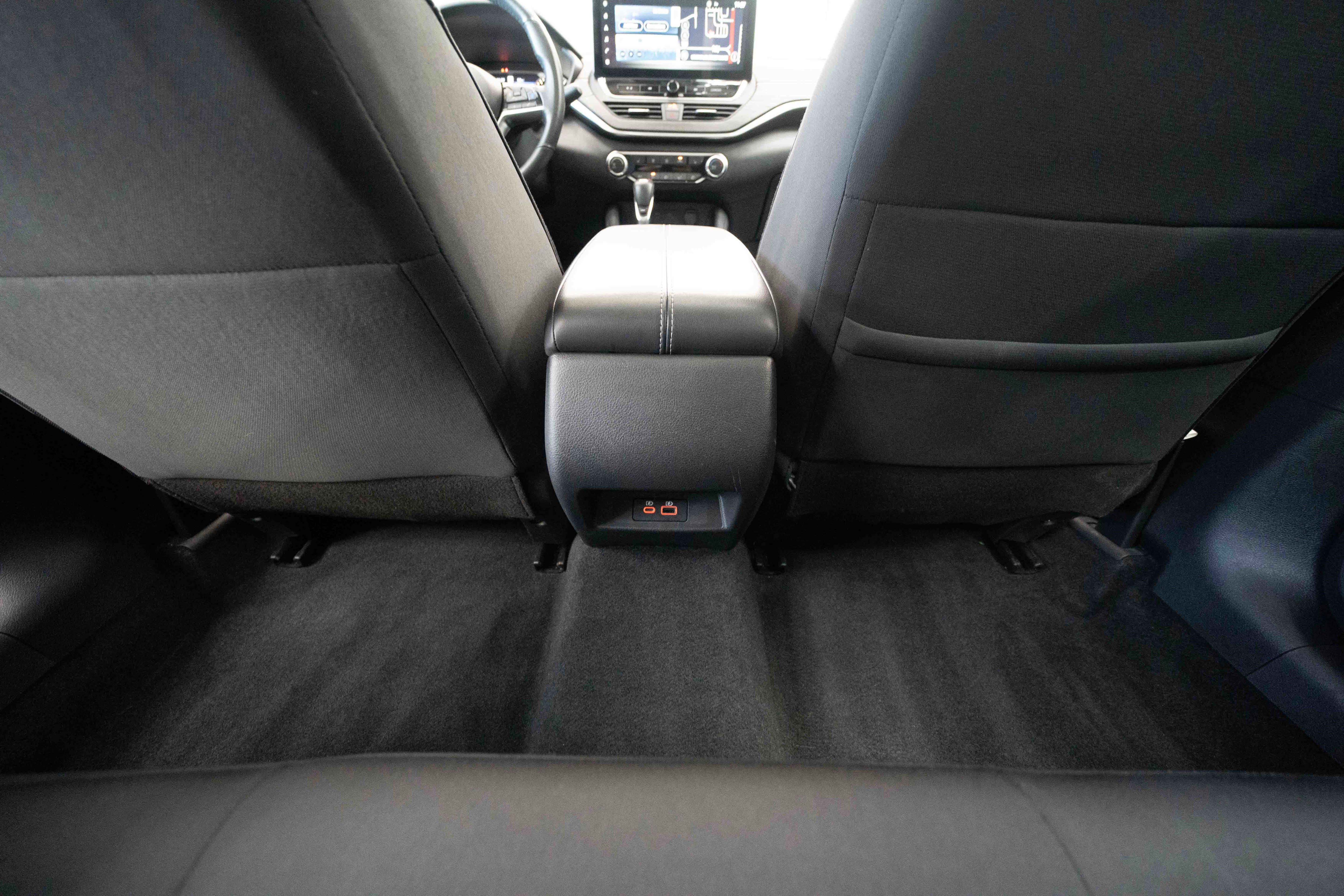 Used 2024 Nissan Altima 2.5 SV w/ SV Premium Package image 22