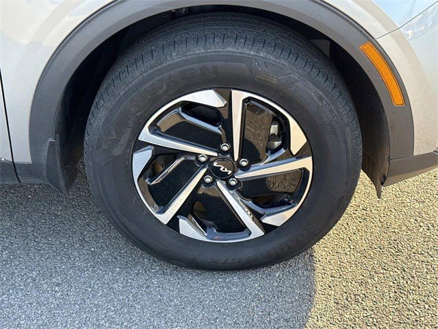 Certified 2023 Kia Sportage LX image 7