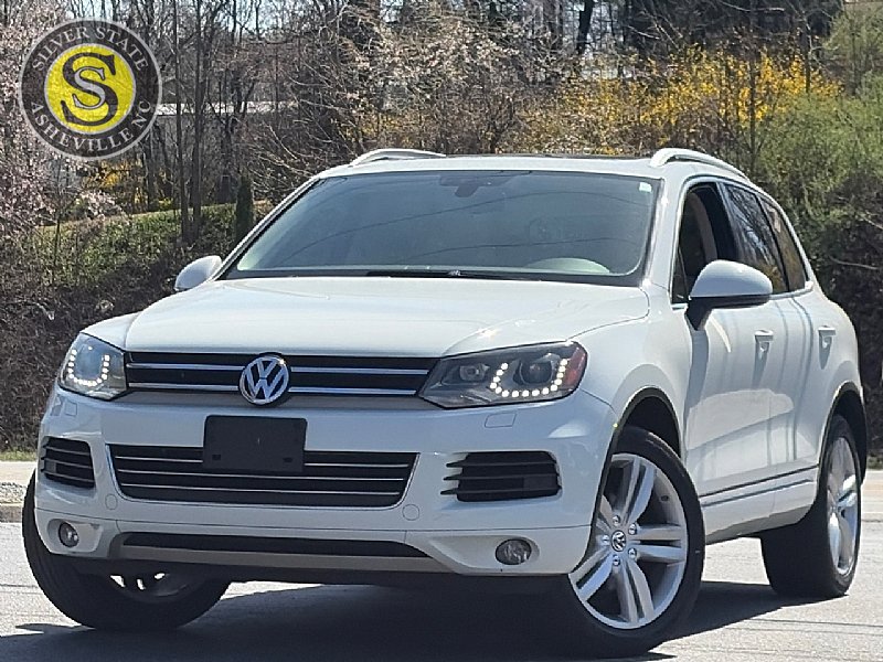 Used 2013 Volkswagen Touareg Executive image 1