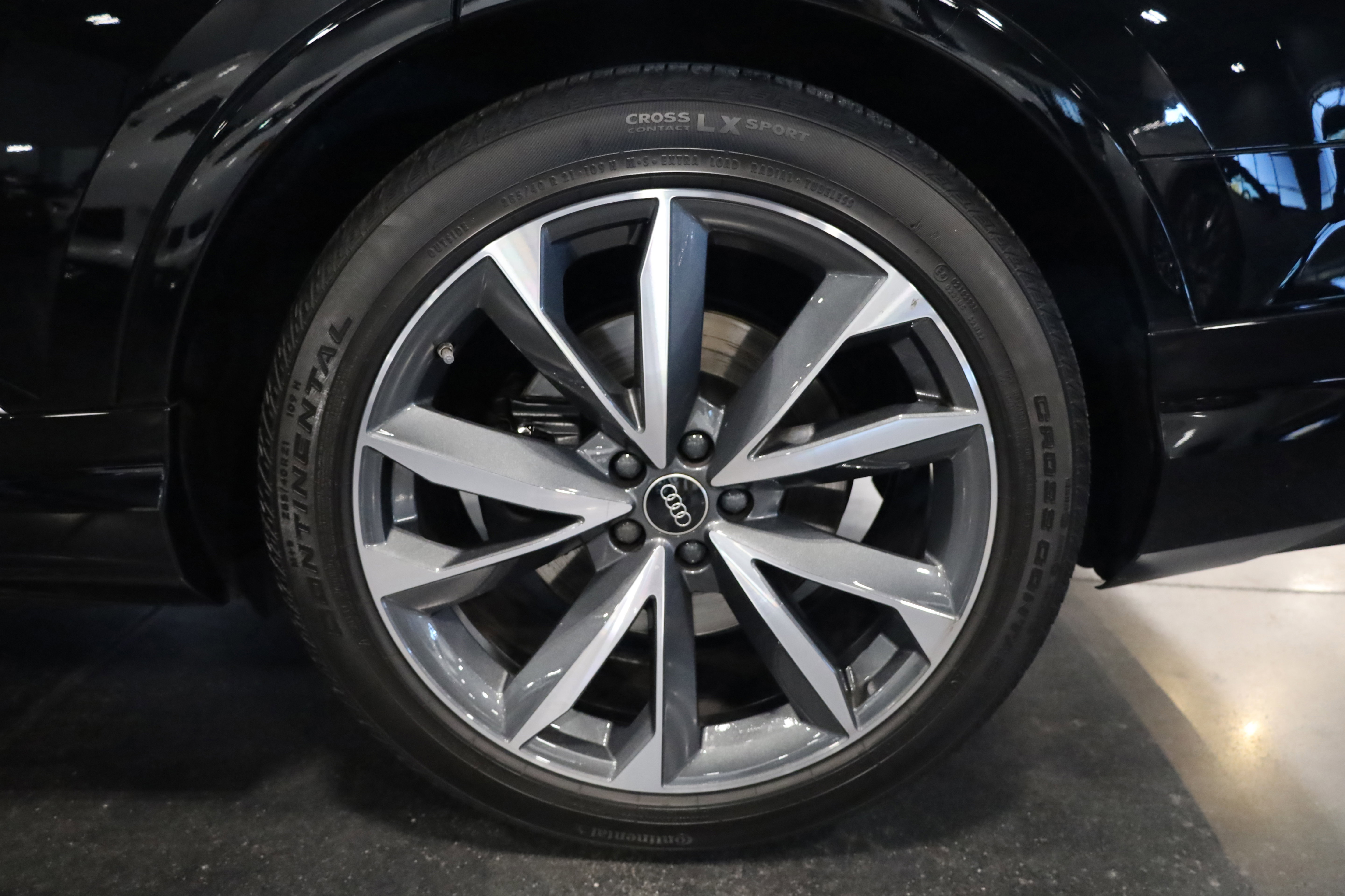 Used 2023 Audi SQ7 Prestige image 12