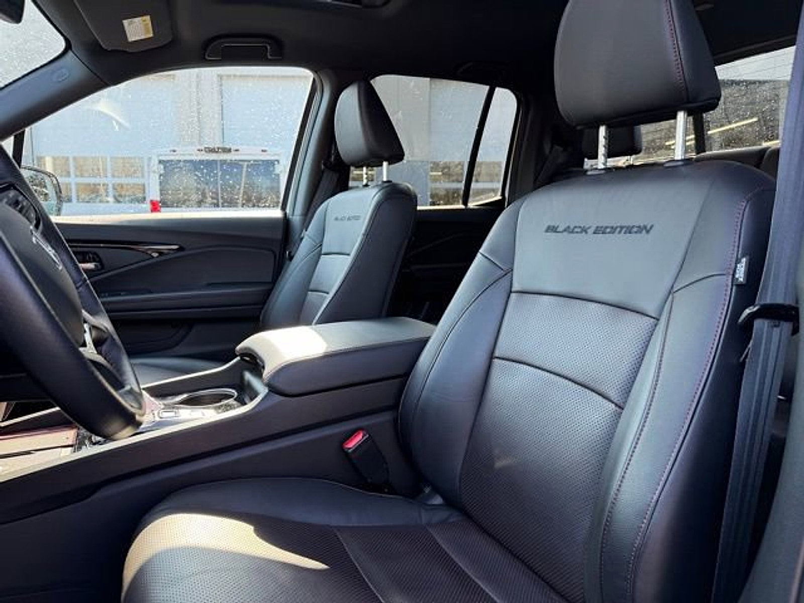 Used 2025 Honda Ridgeline Black Edition image 13