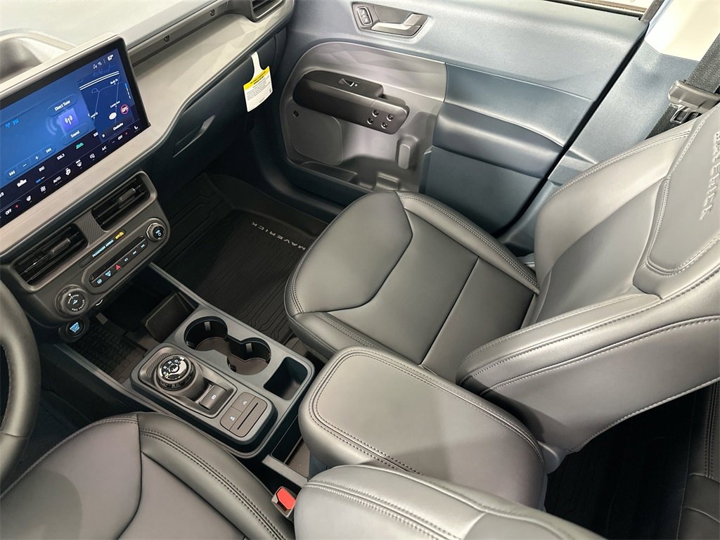 New 2025 Ford Maverick Lariat w/ Black Appearance Package image 26