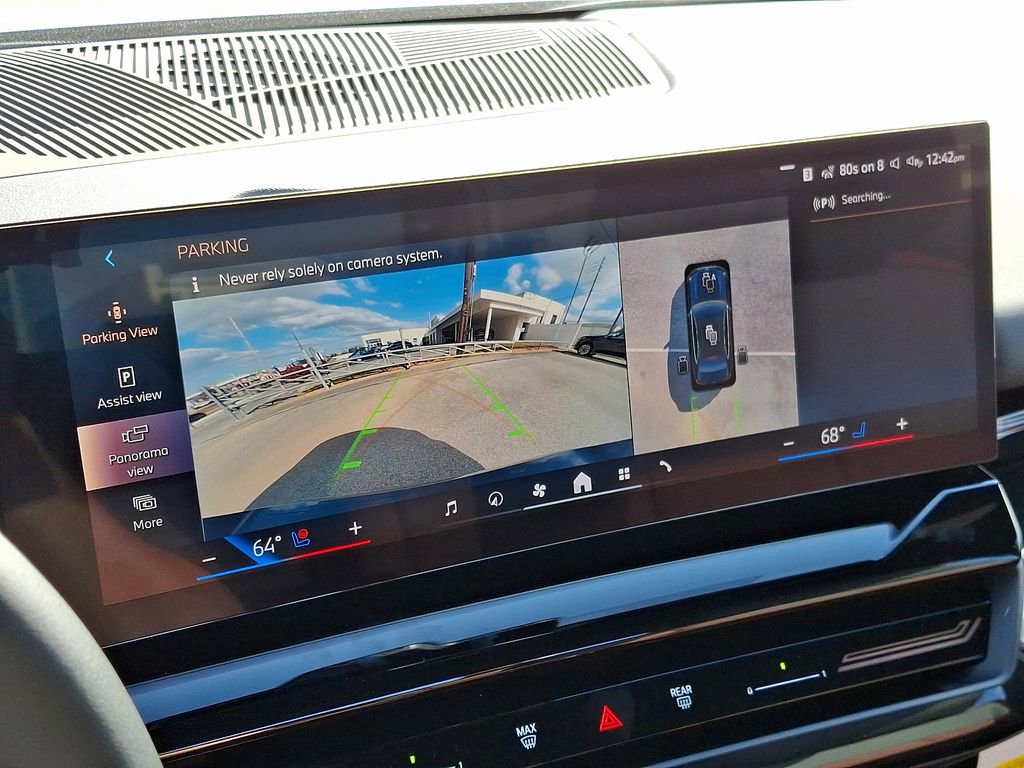 Used 2025 BMW 530i xDrive w/ Premium Package image 5